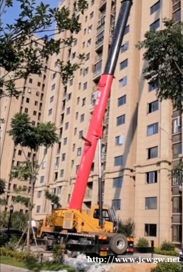 吊车进行吊装作业时如何对风速和天气条件进行监测? 吊车进行吊装作业时如何对风速和天气条件进行监测?