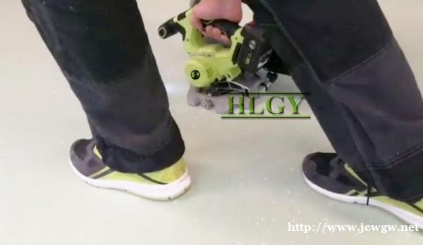 德国WOLFF沃尔夫PVC地板爬坡开槽机 (电池驱动) 德国WOLFF沃尔夫PVC地板爬坡开槽机 (电池驱动)