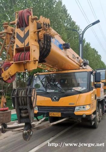 旋转机构用于实现吊车的旋转动作。它通常由回转支承、 旋转机构用于实现吊车的旋转动作。它通常由回转支承、