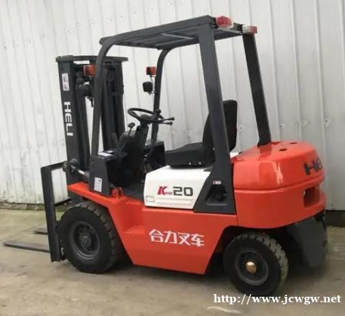 叉车规格和型号越大,功能越全面,租金费用也会相应提高的原因 叉车规格和型号越大,功能越全面,租金费用也会相应提高的原因