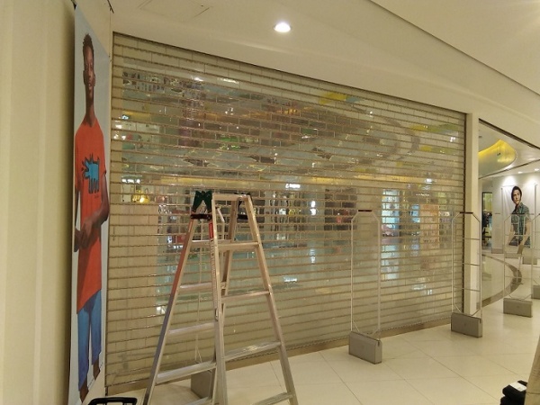 深圳水晶门深圳伸缩门深圳防火门鹏祥