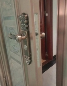 怎样找到正规的新县开锁公司?