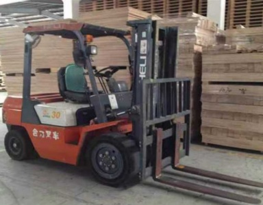 如何判断叉车出租车辆的续航能力是否满足需求?