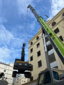 什么是选择可靠东方市吊车出租服务的关键指标？