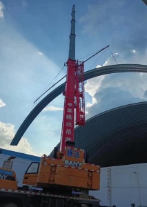 吊车的作业高度极限是如何确定的?