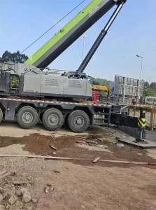 我该如何评估不同益阳吊车出租公司的价格差异?