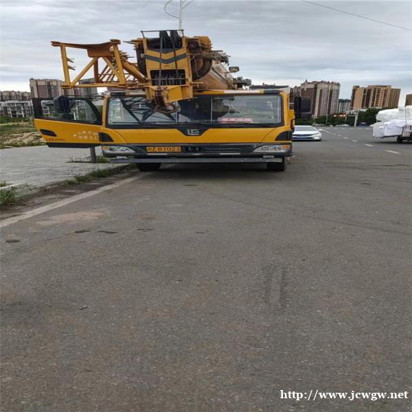 如何操作眉山吊车以实现燃油高效 如何操作眉山吊车以实现燃油高效