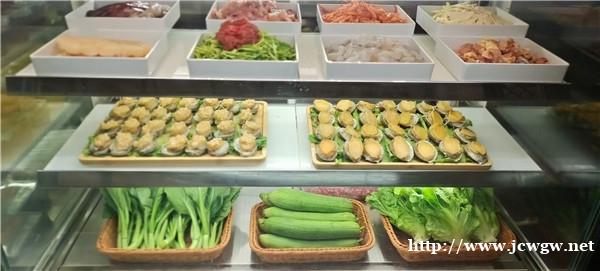 青岛大型鱼缸告诉你亚克力板具有水晶般的透明度 青岛大型鱼缸告诉你亚克力板具有水晶般的透明度