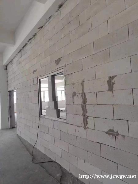 加气砖隔断墙摇晃问题的探讨及加固方法 加气砖隔断墙摇晃问题的探讨及加固方法