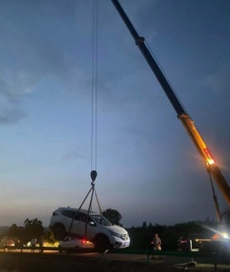 同样都是在大荔县,在哪些特殊情况下吊车租赁的费用会更高?