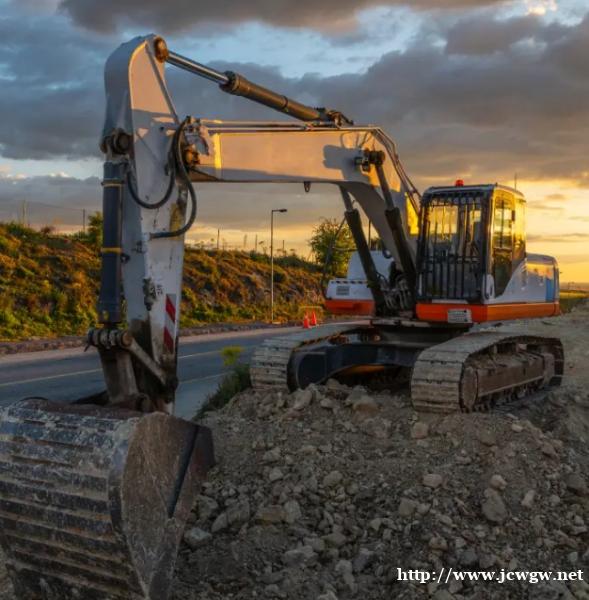 不同型号的挖机在施工中有着怎样的独特优势? 不同型号的挖机在施工中有着怎样的独特优势?