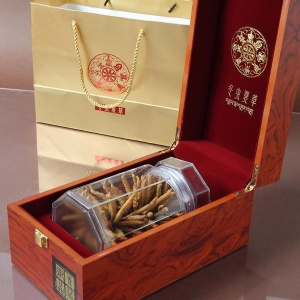 博爱礼品回收 大量回收茅台酒五粮液 名酒礼品虫草回收电话