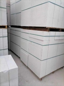 生产加气砖的时候,石膏起到什么作用