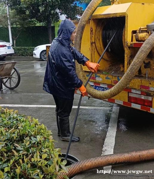 家里的厨房、厕所下水管道堵塞是很常见的问题,如何快速疏通? 家里的厨房、厕所下水管道堵塞是很常见的问题,如何快速疏通?