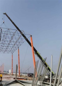 大型吊车出租时如何选择合适的吊车型号呢?