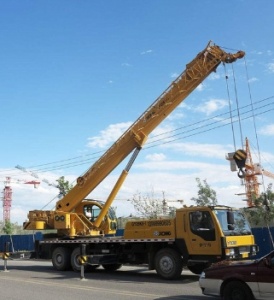 不同季节对吊车出租作业有哪些不同影响呢?