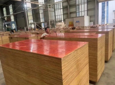 建筑模板在广东夏季使用时的注意事项