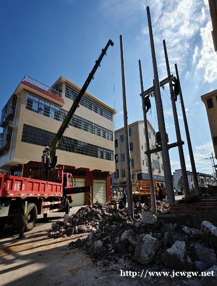 在于都县城租用吊车的费用会比在乡镇要优惠吗? 在于都县城租用吊车的费用会比在乡镇要优惠吗?