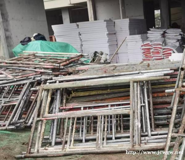 脚手架出租后,租户能否自行改装,如需改装应遵循哪些程序? 脚手架出租后,租户能否自行改装,如需改装应遵循哪些程序?