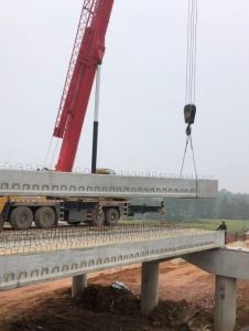 吊车租赁公司的客服响应迟缓,遇到问题沟通不畅怎么办?