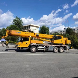 如何选择常州吊车出租公司