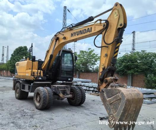 绵阳轮式挖机出租,如何实现成本与效率的双赢? 绵阳轮式挖机出租,如何实现成本与效率的双赢?