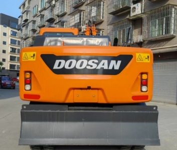 绵阳哪里有出租卢轮式挖机，租赁费用如何计算？