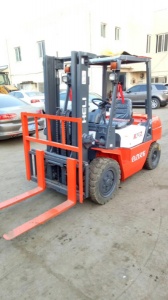 凯里大型叉车租赁的收费标准是怎样的？