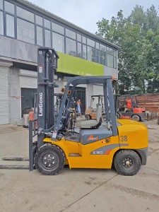 如何选择适合自己的叉车？