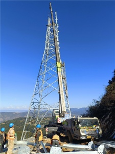 保山吊车出租中，吊车油温过高可能由以下原因引起：
