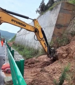 轮式挖机租赁费用按天算还是按小时划算?