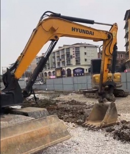 临时调用挖机是否需要额外支付台班费？