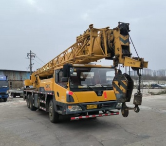 柳州吊车租赁公司使用较多的吊车型号