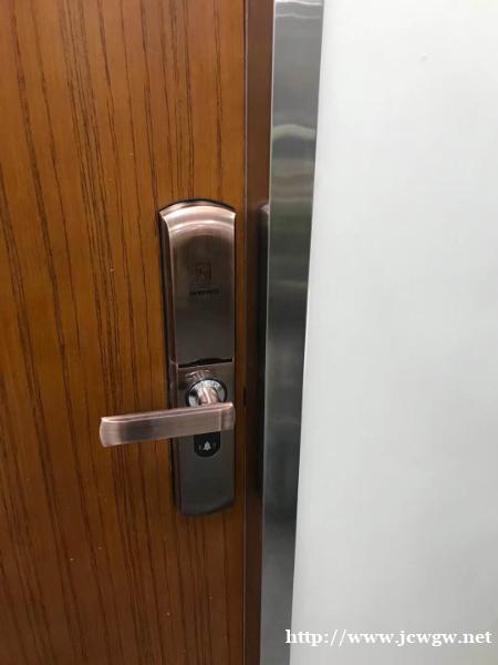 南门武侯区维修推拉门防盗门木门联系电话本地师傅热线 南门武侯区维修推拉门防盗门木门联系电话本地师傅热线