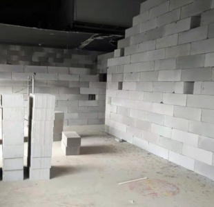 在南宁，轻质砖隔墙的防火性能到底怎么样？