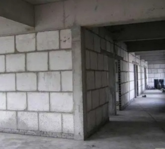 轻质砖隔墙价格是多少？怎样选择性价比最高的产品？