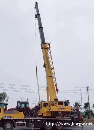 高空作业吊车租赁必须配备哪些安全防护设备? 高空作业吊车租赁必须配备哪些安全防护设备?