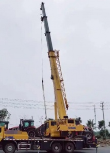 高空作业吊车租赁必须配备哪些安全防护设备?
