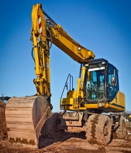 南充农村道路施工租挖机禁忌！哪些机型不适合狭窄地形？