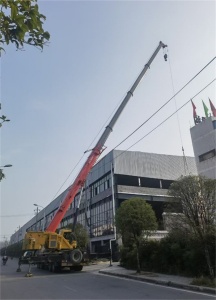 在林芝市租赁吊车选择政翔吊装公司靠谱吗?