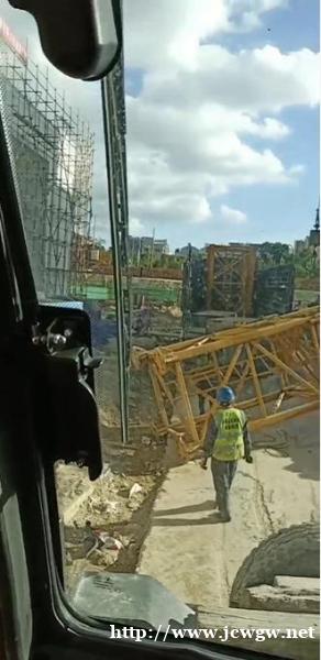 保山吊车出租常见吊车液压油会出现的小问题 保山吊车出租常见吊车液压油会出现的小问题