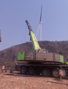 在红河州个旧租一台25吨的吊车用一个台班的时间大概需要多少租金?