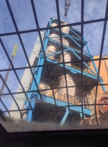 精密仪器吊装要多少吨位?吨位过剩反而会损坏设备?