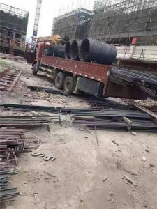 保山吊车出租雷雨天气吊车使用注意事项！