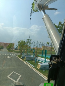 连山县吊车出租分享吊车的清洗及夏季保养法？