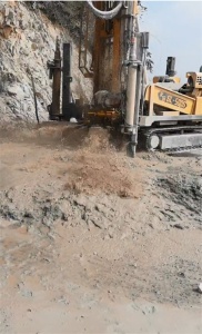 南岳钻井遇到坚硬岩石该选用何种钻头