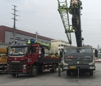 玉屏县高空作业车出租过程中,怎样规范操作流程?