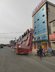 在池州贵池区租赁吊车大概需要多少费用？