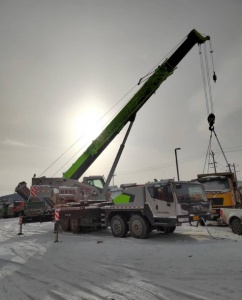 富蕴县吊车出租告诉你想要进行设备吊装该如何选择吊车