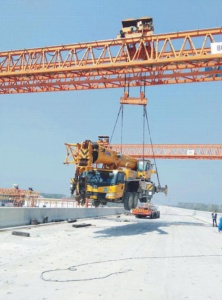 中铁大桥局一公司赤壁长江大桥工地